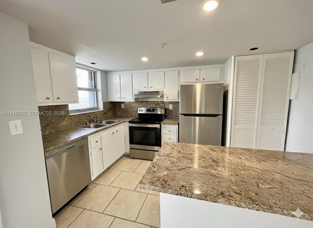 BAYVIEW TOWER CONDO · #203 in Miami - Photo 6
