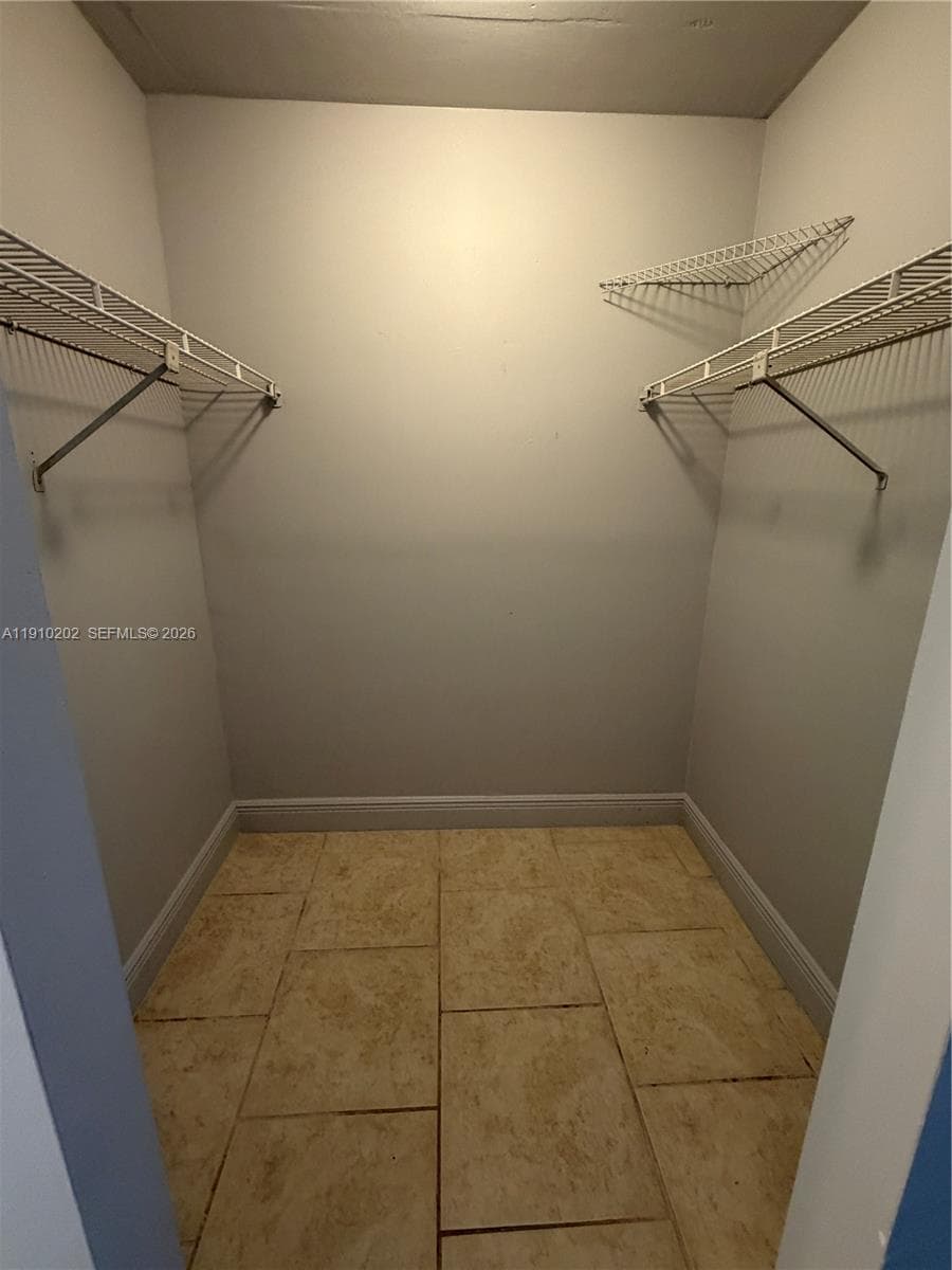 BAYVIEW TOWER CONDO · #203 in Miami - Photo 12