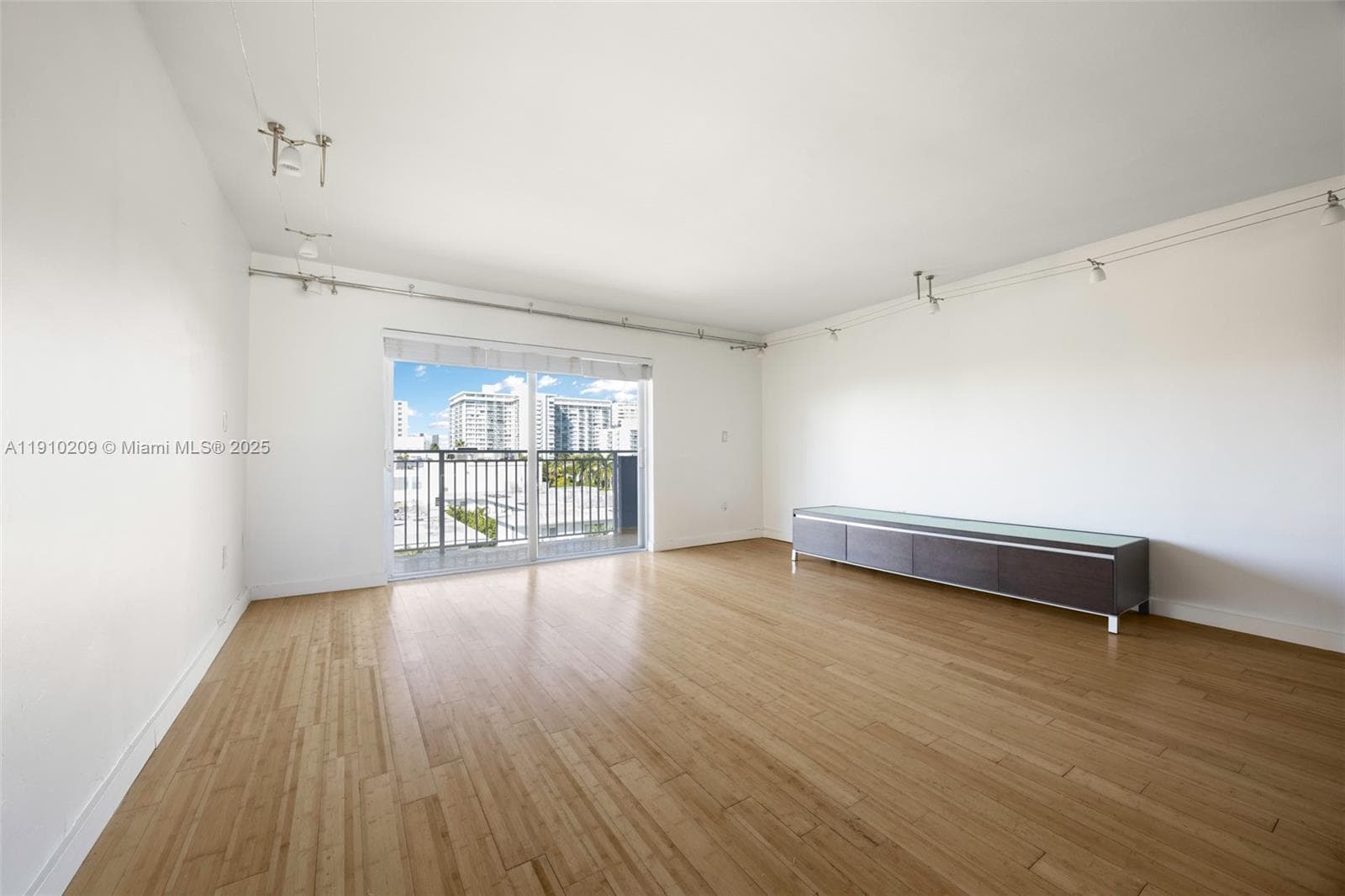 Lenox View Condominium · #501 in Miami Beach - Photo 6