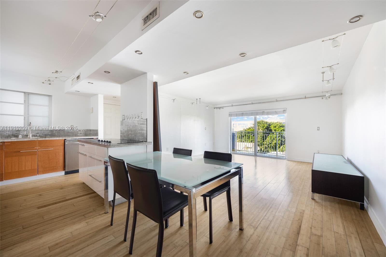 Lenox View Condominium · #501 in Miami Beach - Photo 12
