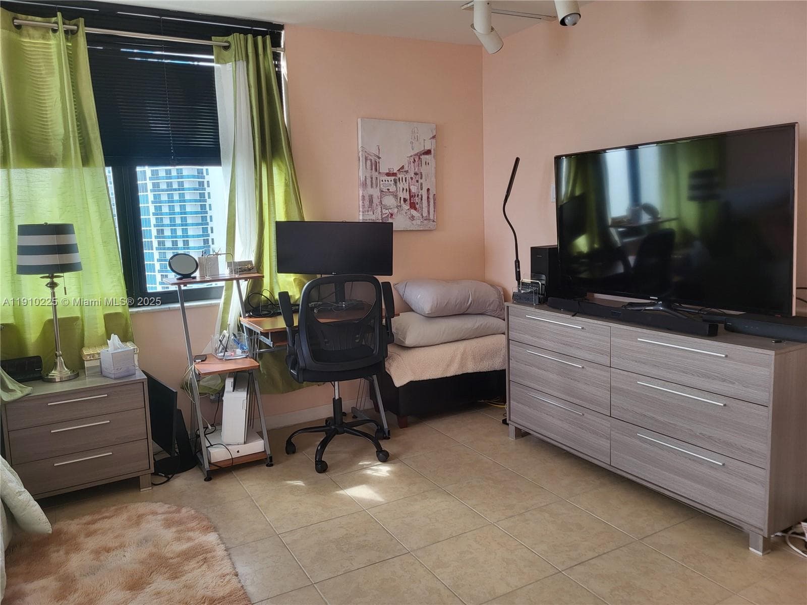 CATANIA CONDO · #2401 in Hollywood - Photo 18