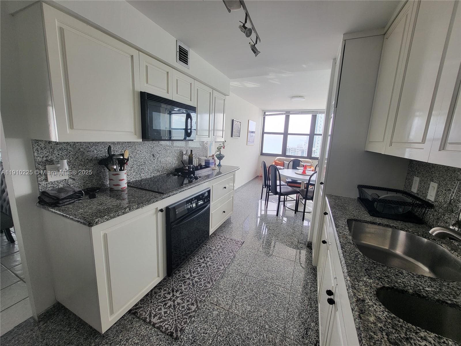 CATANIA CONDO · #2401 in Hollywood - Photo 21
