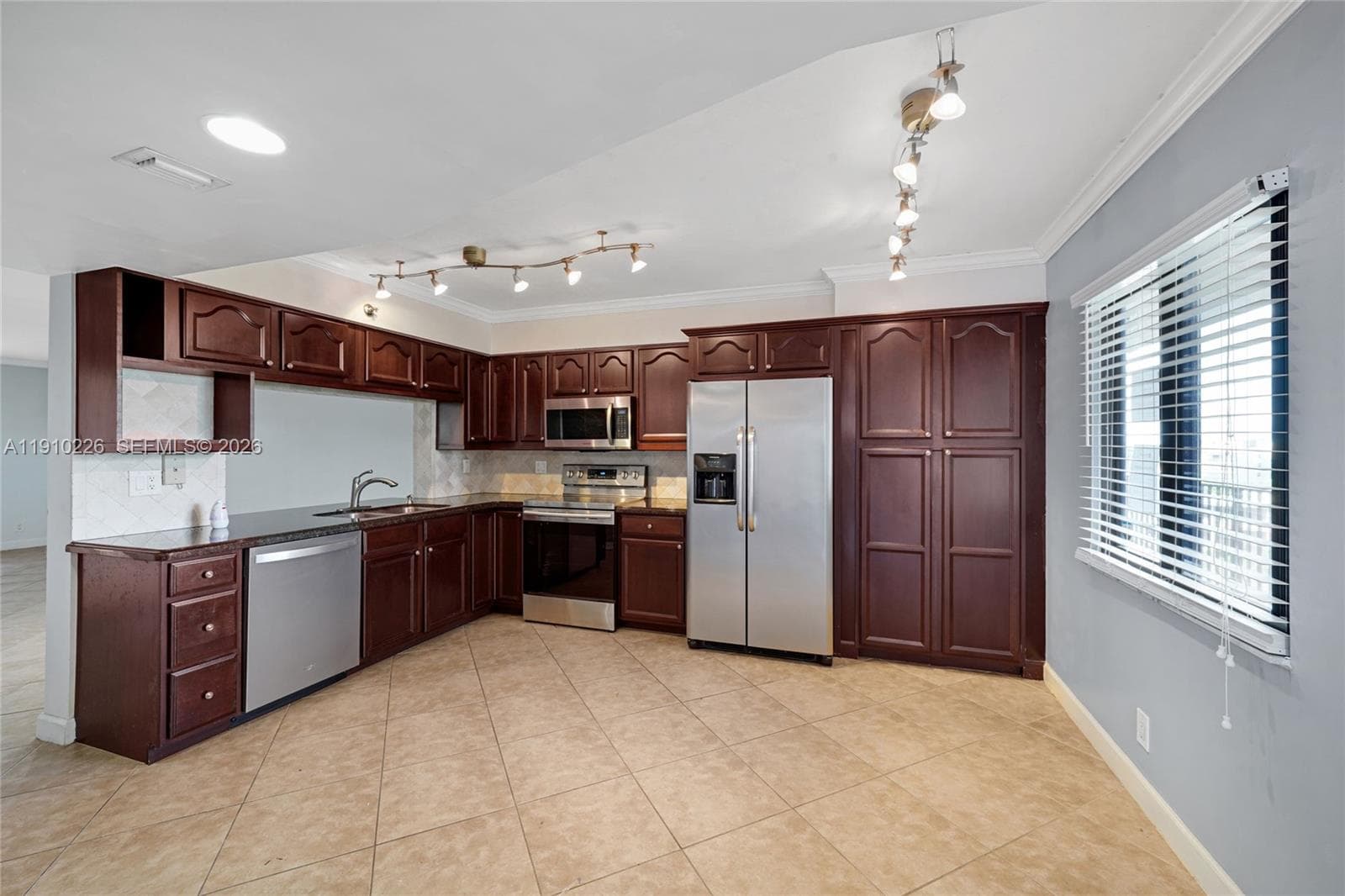 CYPRESS BEND CONDOMINIUM · #801 in Pompano Beach - Photo 6