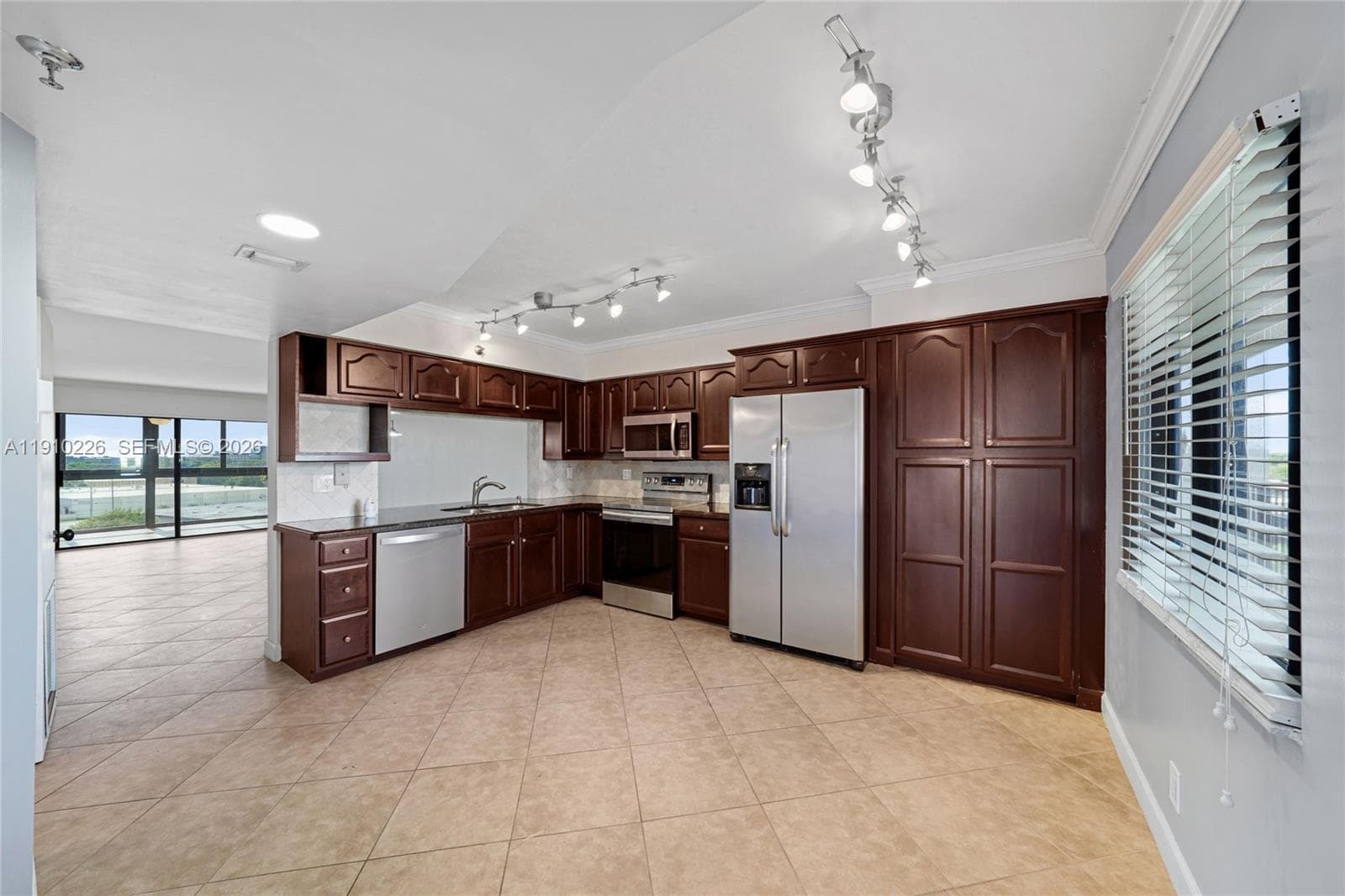 CYPRESS BEND CONDOMINIUM · #801 in Pompano Beach - Photo 7