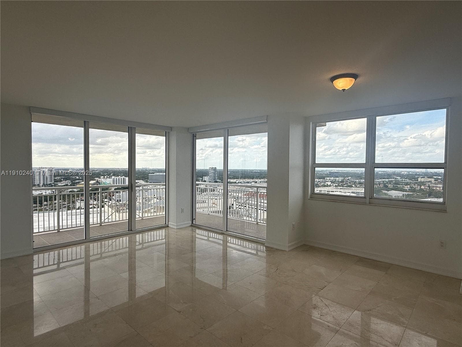TURNBERRY ON THE GREEN CO · #2209 in Aventura - Photo 10