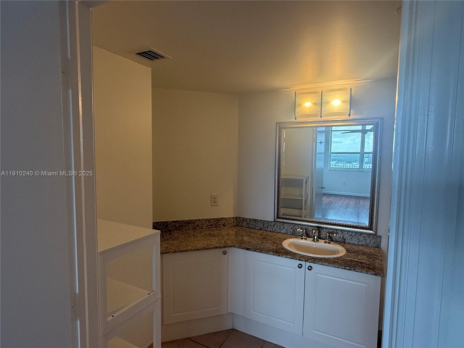 TURNBERRY ON THE GREEN CO · #2209 in Aventura - Photo 14