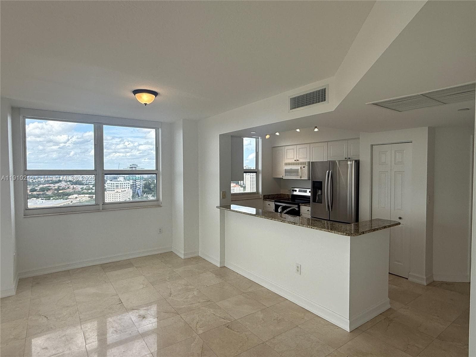 TURNBERRY ON THE GREEN CO · #2209 in Aventura - Photo 8