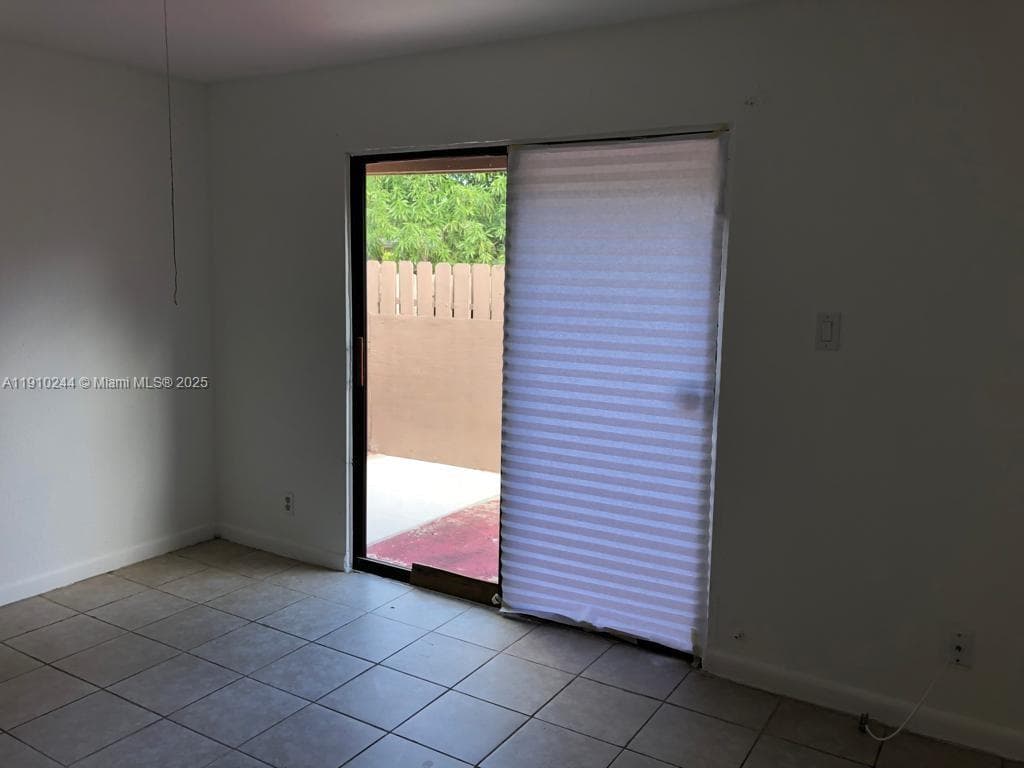 1309 NW 8th Ave photo 6