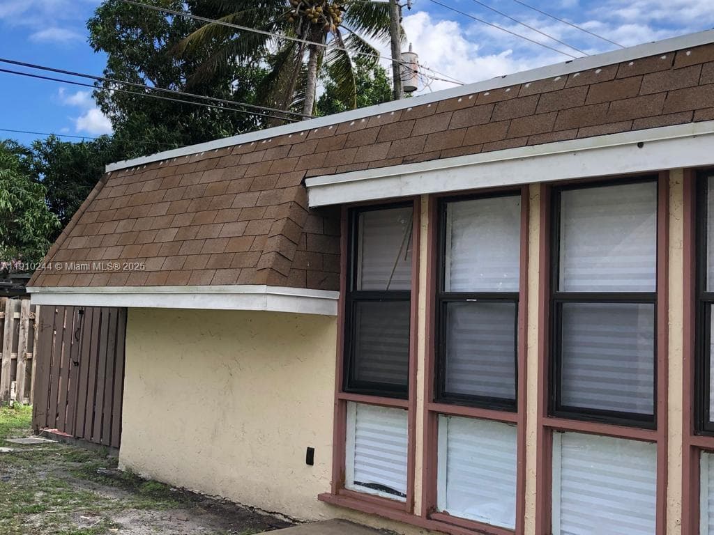 1309 NW 8th Ave photo 1