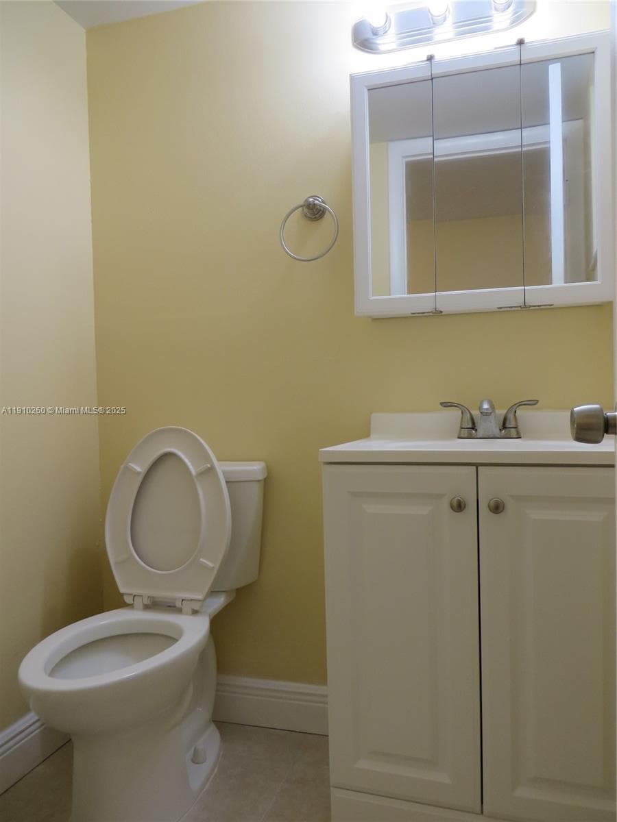 PARKSIDE TOWERS CONDO · #105 in Hallandale Beach - Photo 13