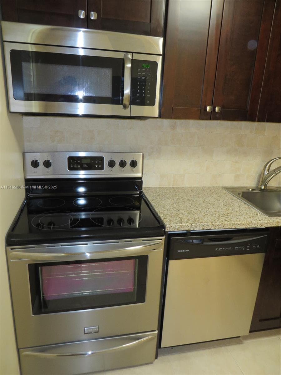 PARKSIDE TOWERS CONDO · #105 in Hallandale Beach - Photo 5