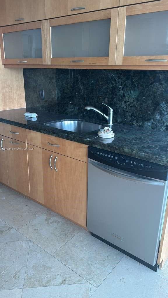 CAPOBELLA CONDO · #1602 in Miami Beach - Photo 22