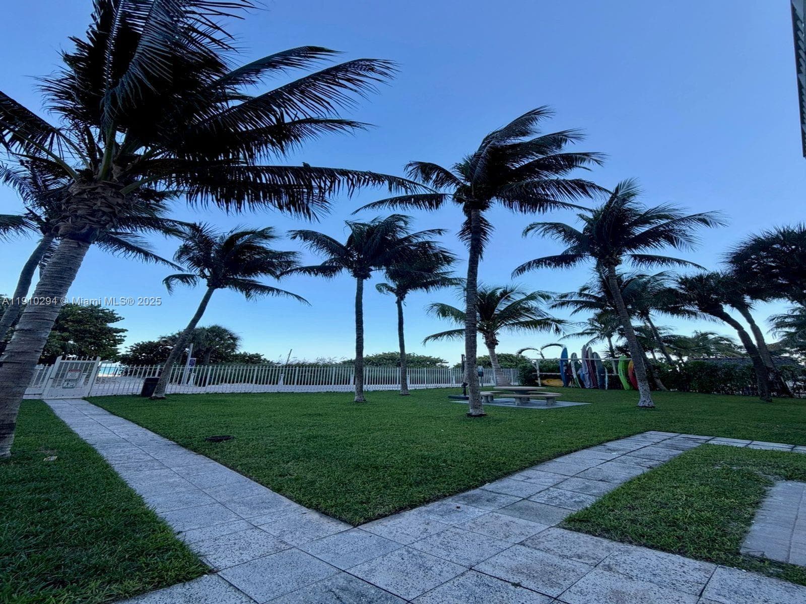 LE TRIANON CONDO · #11A in Miami Beach - Photo 2