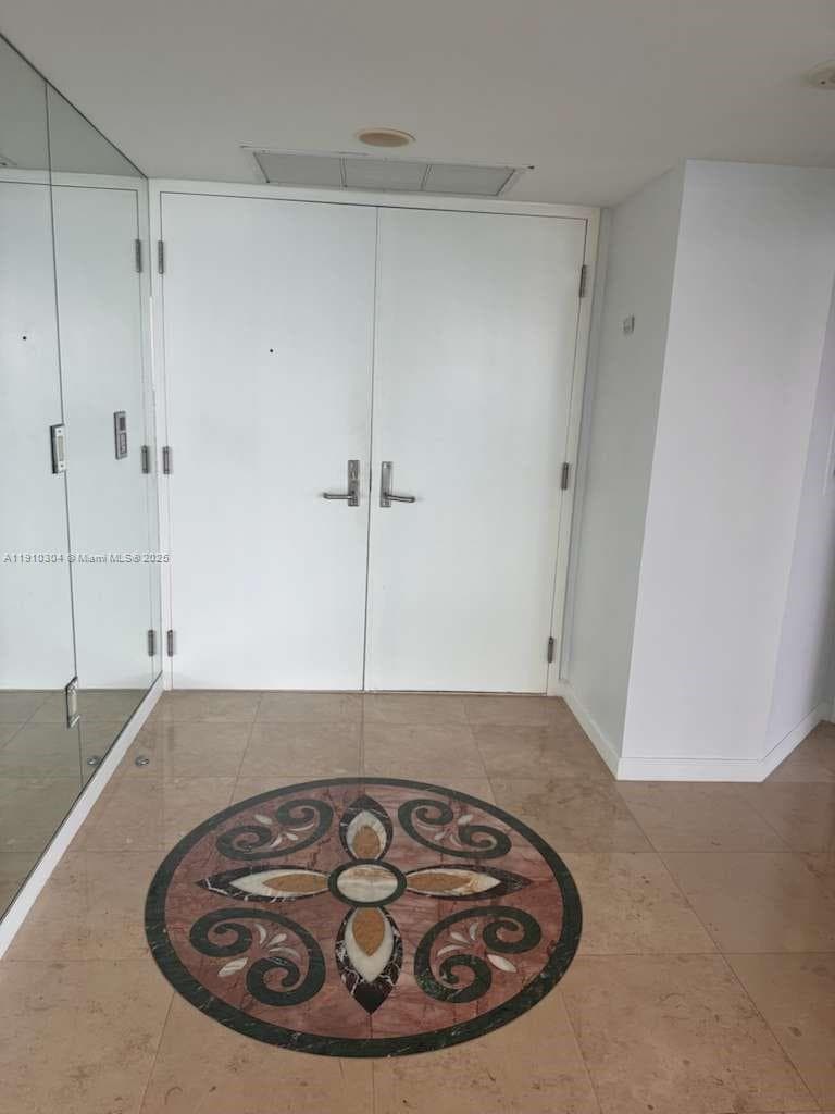 CAPOBELLA CONDO · #1602 in Miami Beach - Photo 26