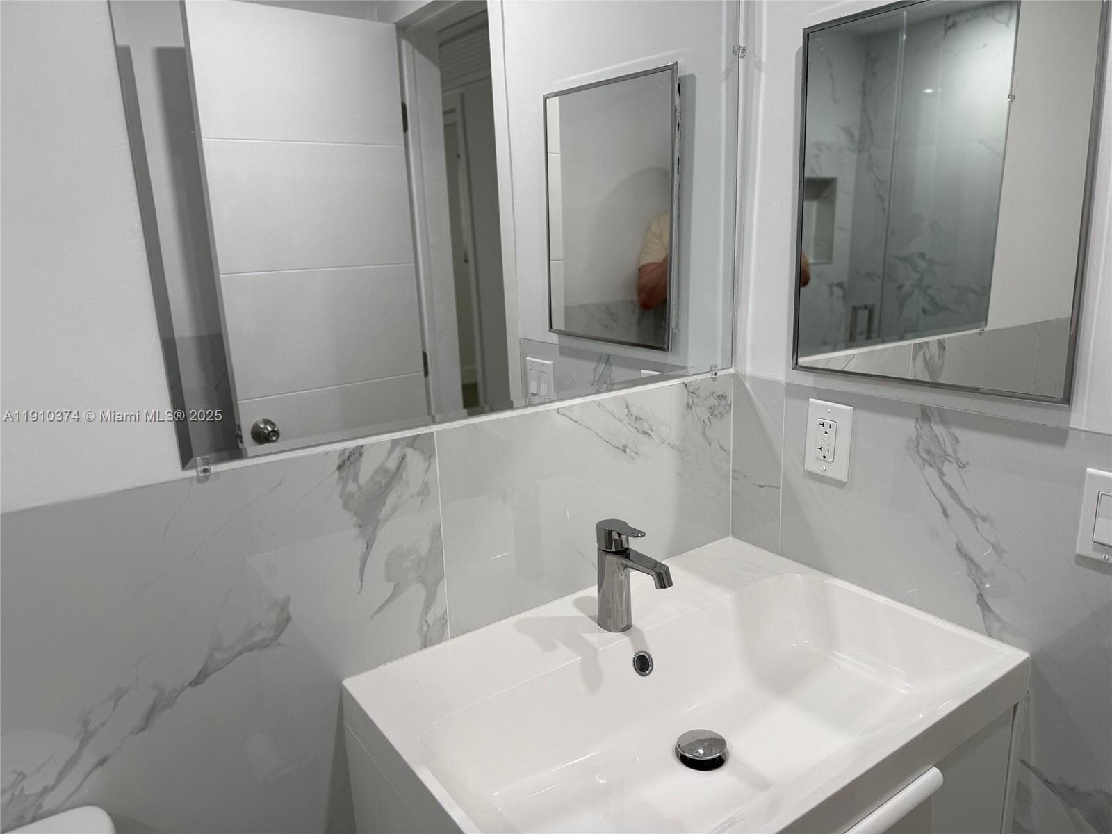 Belle Plaza · #12 in Miami Beach - Photo 9