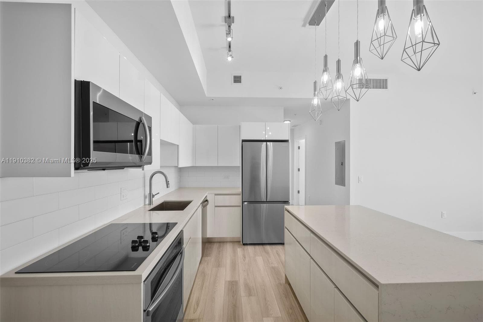 Mondrian Residences · #2406 in Hallandale Beach - Photo 27