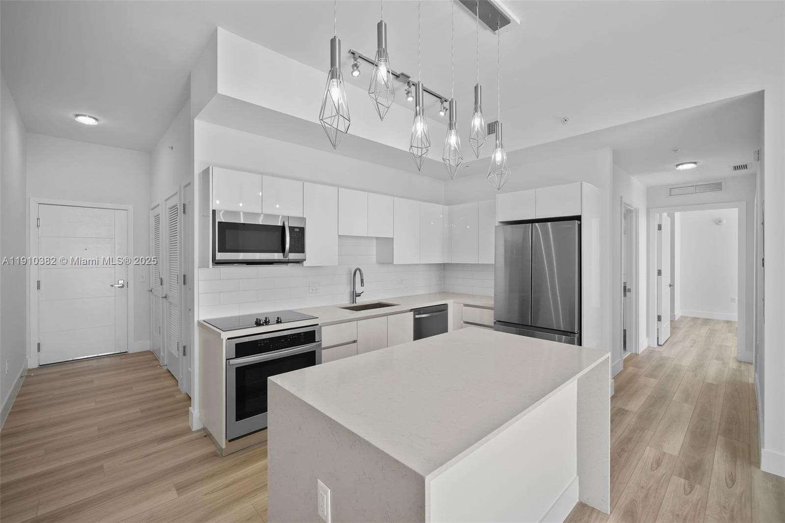 Mondrian Residences · #2406 in Hallandale Beach - Photo 28