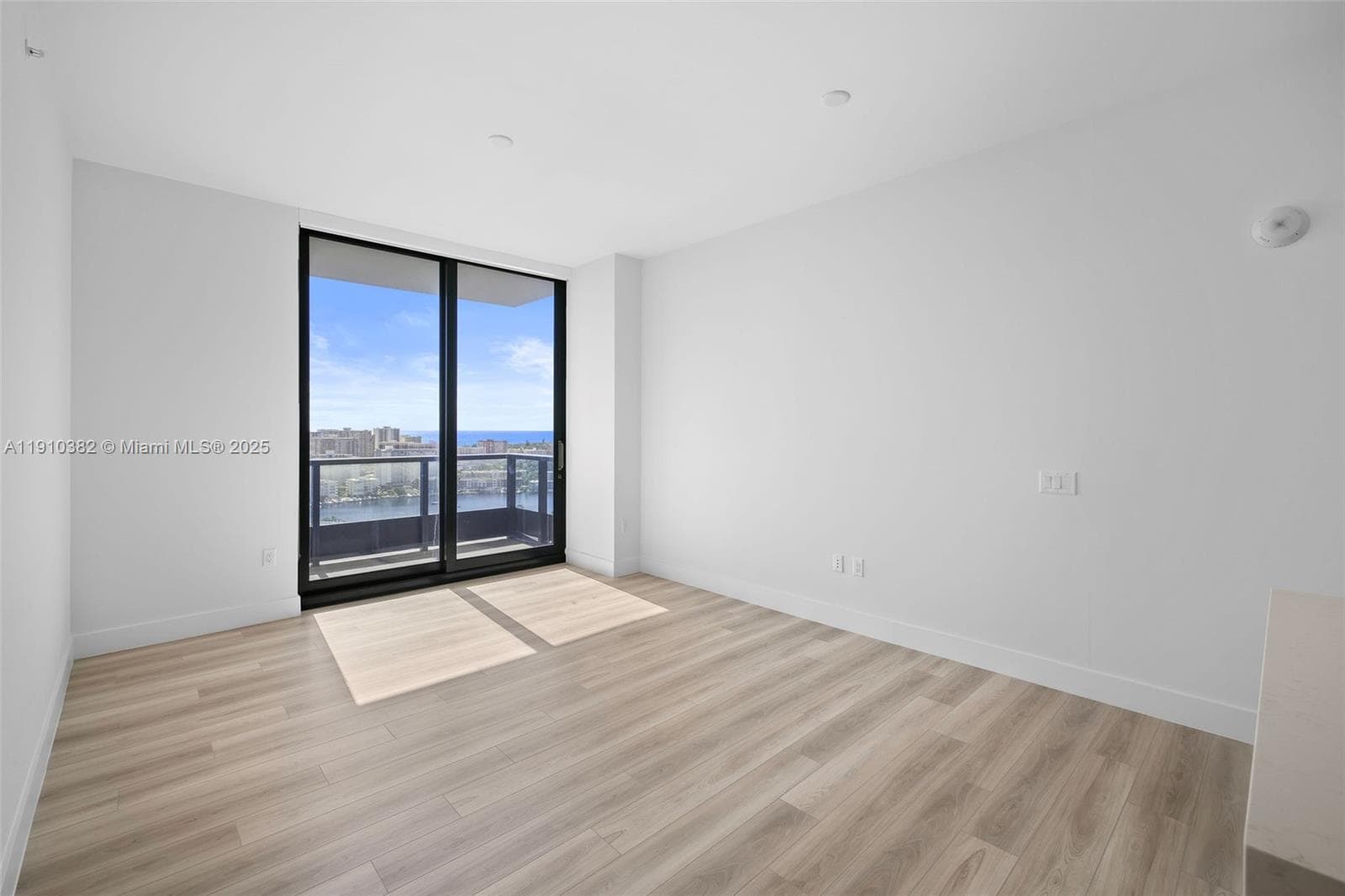 Mondrian Residences · #2406 in Hallandale Beach - Photo 34