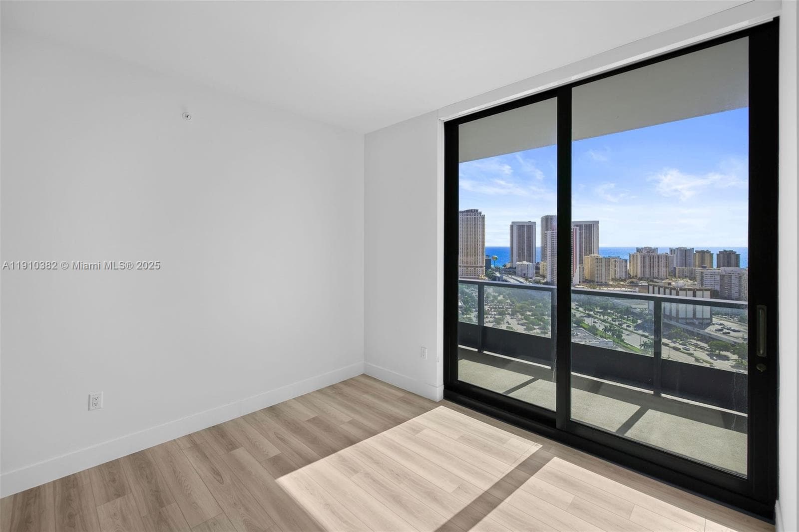 Mondrian Residences · #2406 in Hallandale Beach - Photo 35