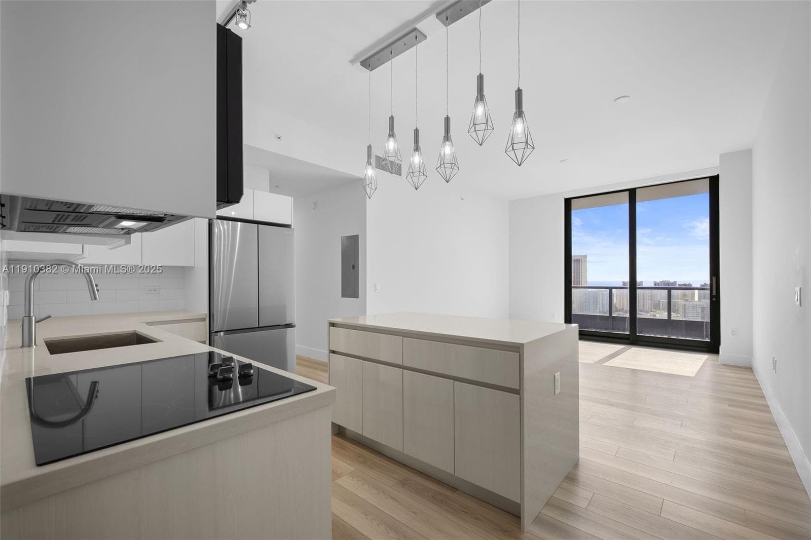 Mondrian Residences · #2406 in Hallandale Beach - Photo 25