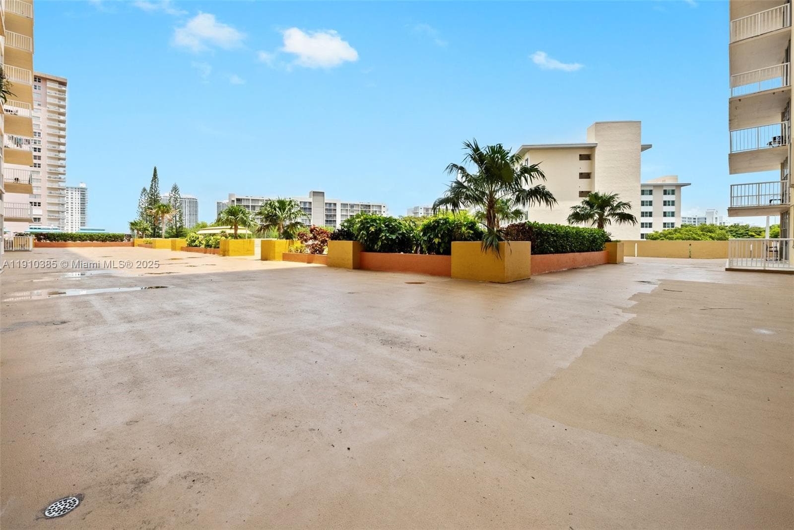WINSTON TOWERS · #320 in Sunny Isles Beach - Photo 26