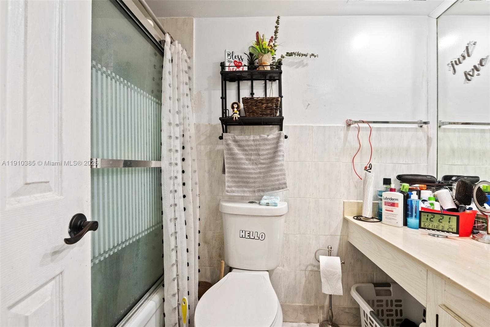 WINSTON TOWERS · #320 in Sunny Isles Beach - Photo 19