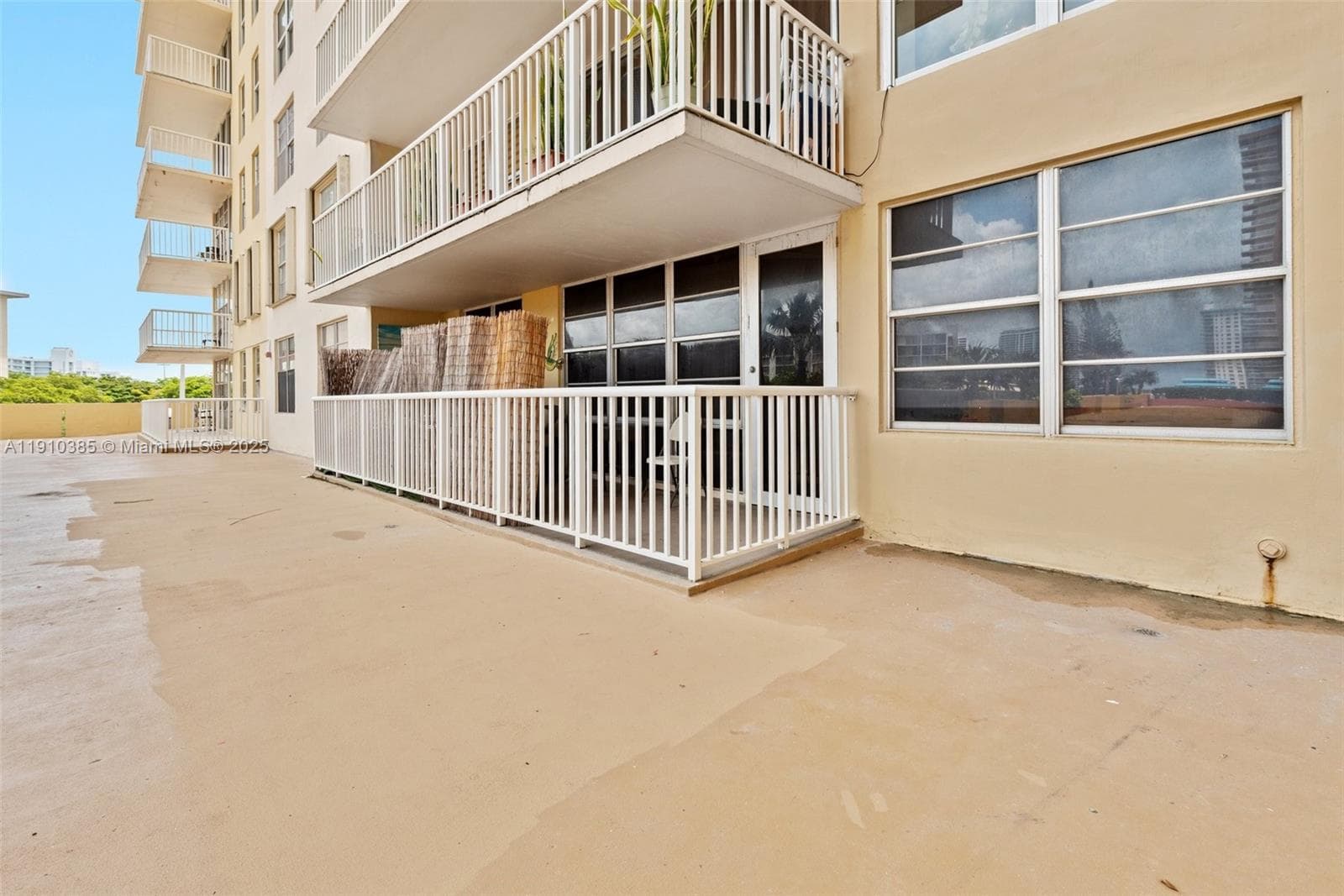 WINSTON TOWERS · #320 in Sunny Isles Beach - Photo 25