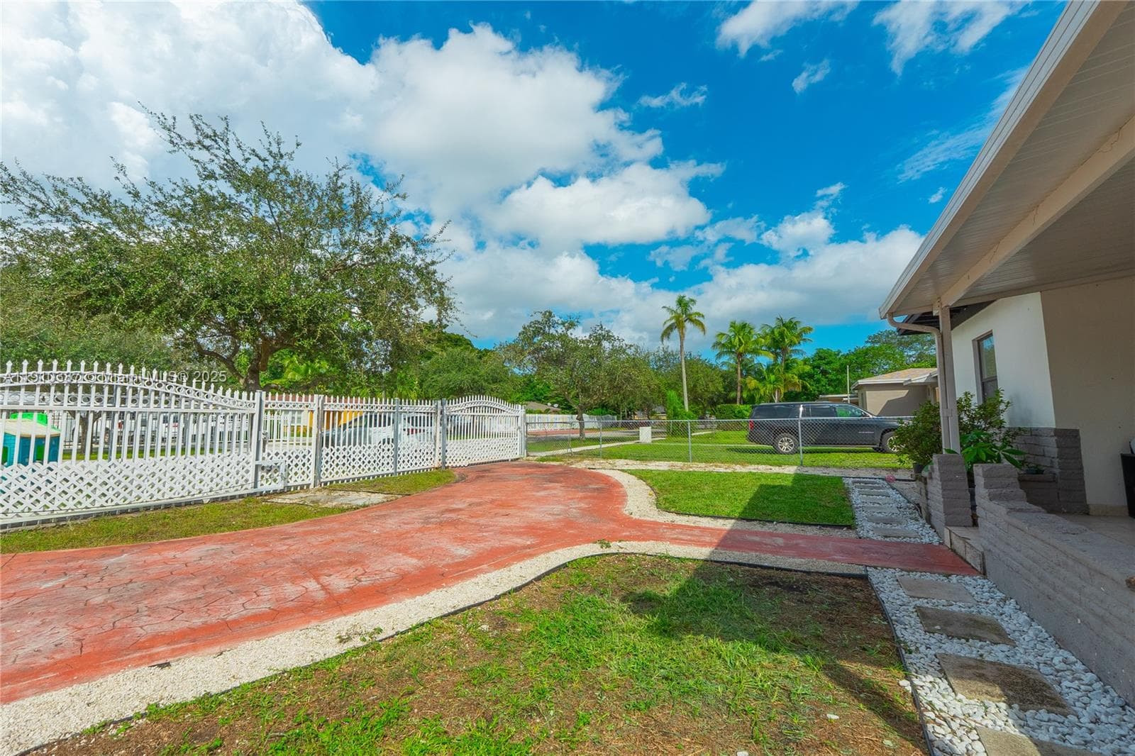 1240 NW 124th St photo 3