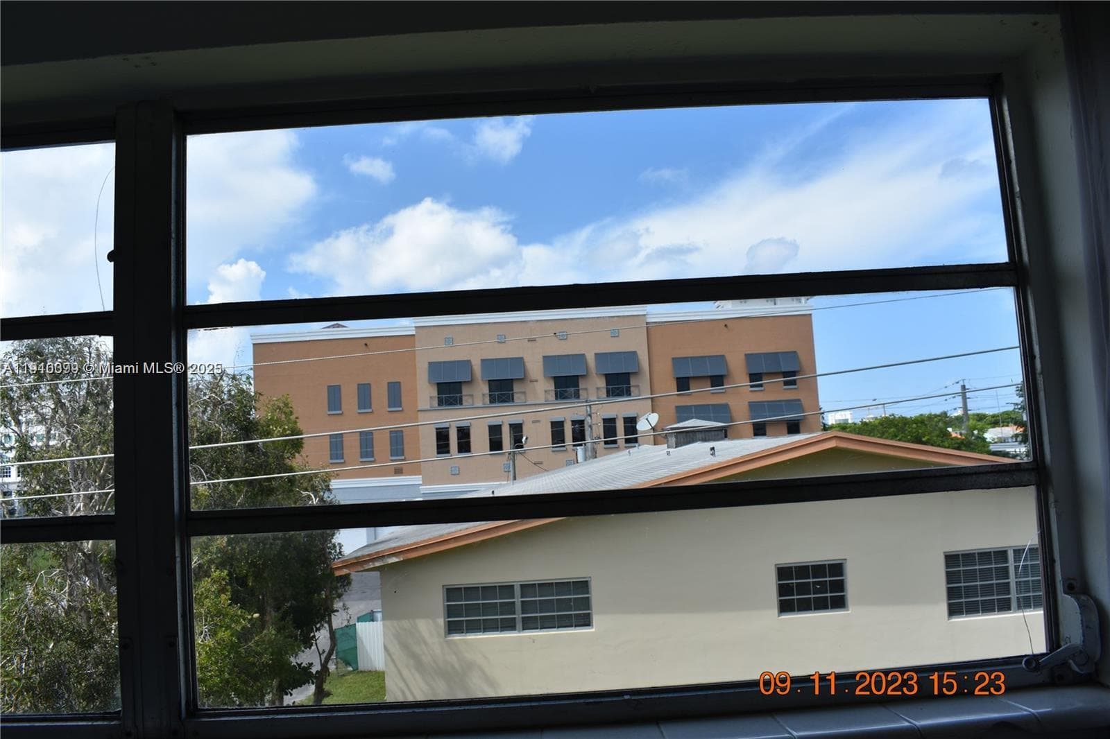 SUTTON HOUSE CONDO · #23 in North Miami - Photo 15