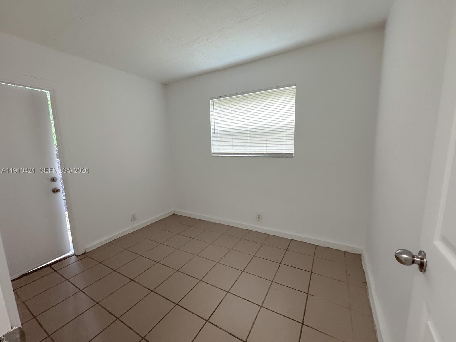 2840 NW 15th Ct #2 photo 8