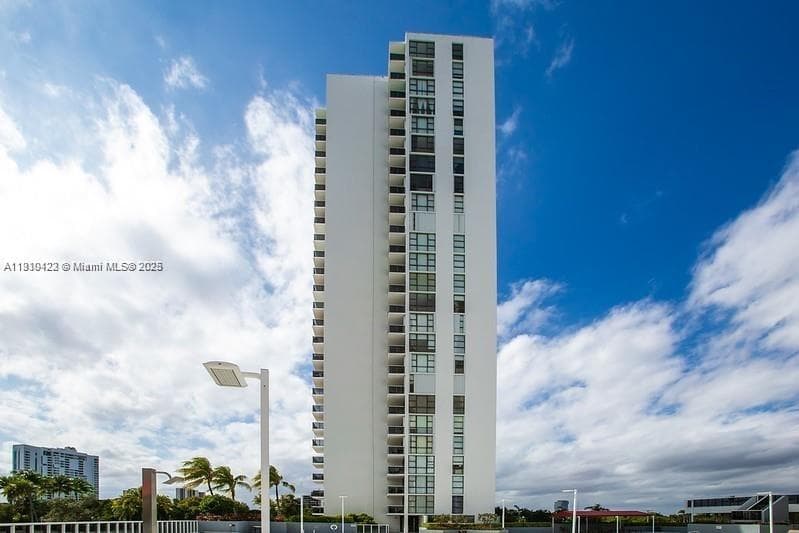 AVENTURA ELDORADO CONDO · #1907 in Aventura - Photo 1