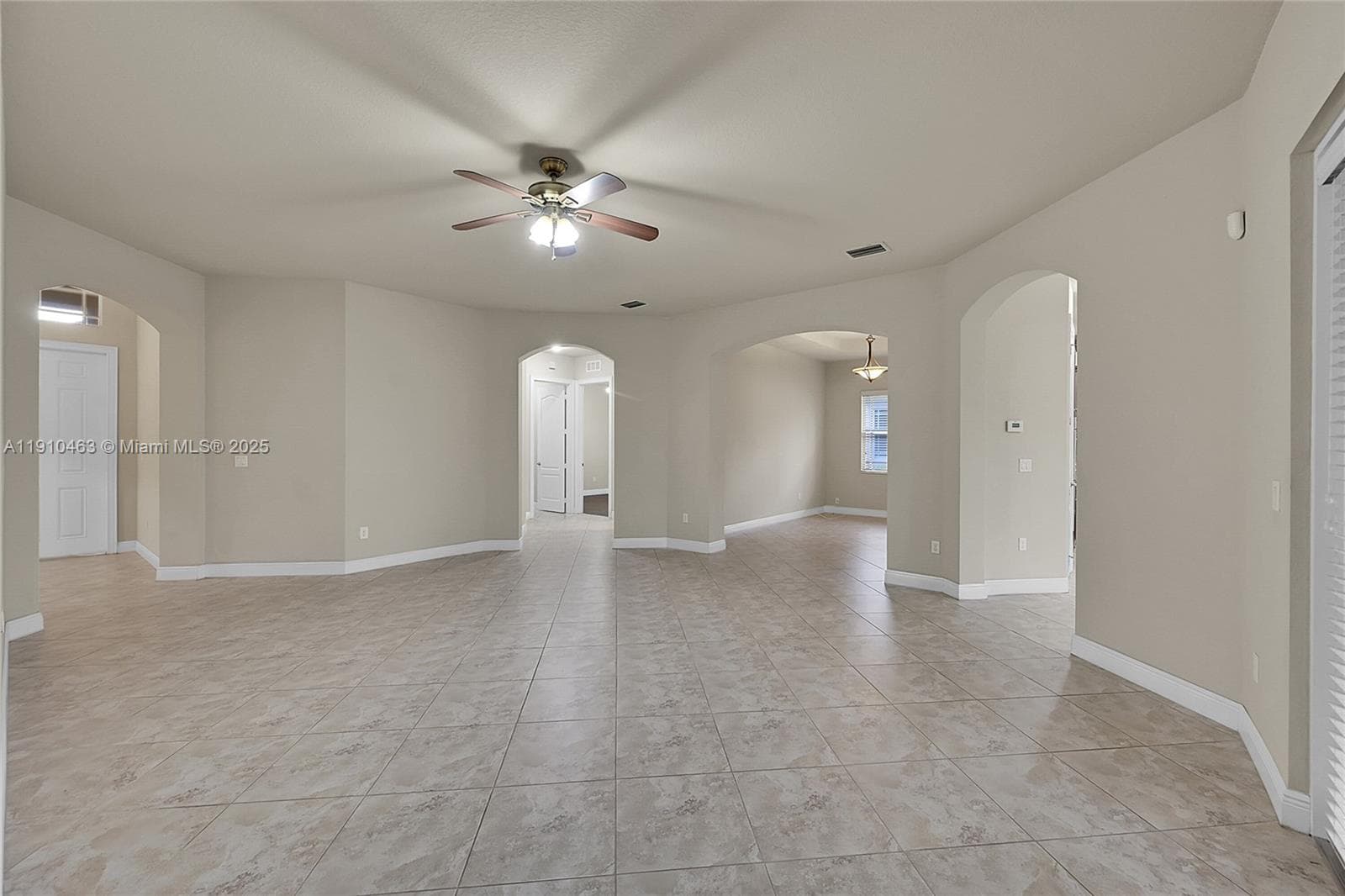 9051 Edgewater Bnd #9051 photo 5
