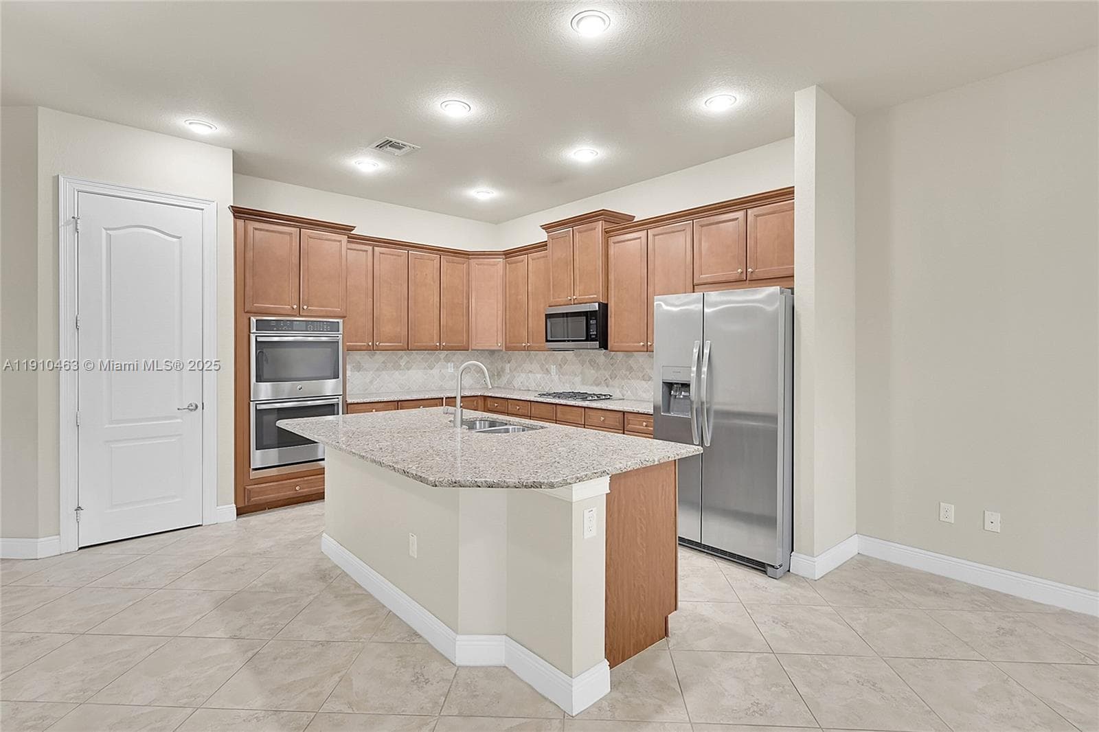 9051 Edgewater Bnd #9051 photo 9