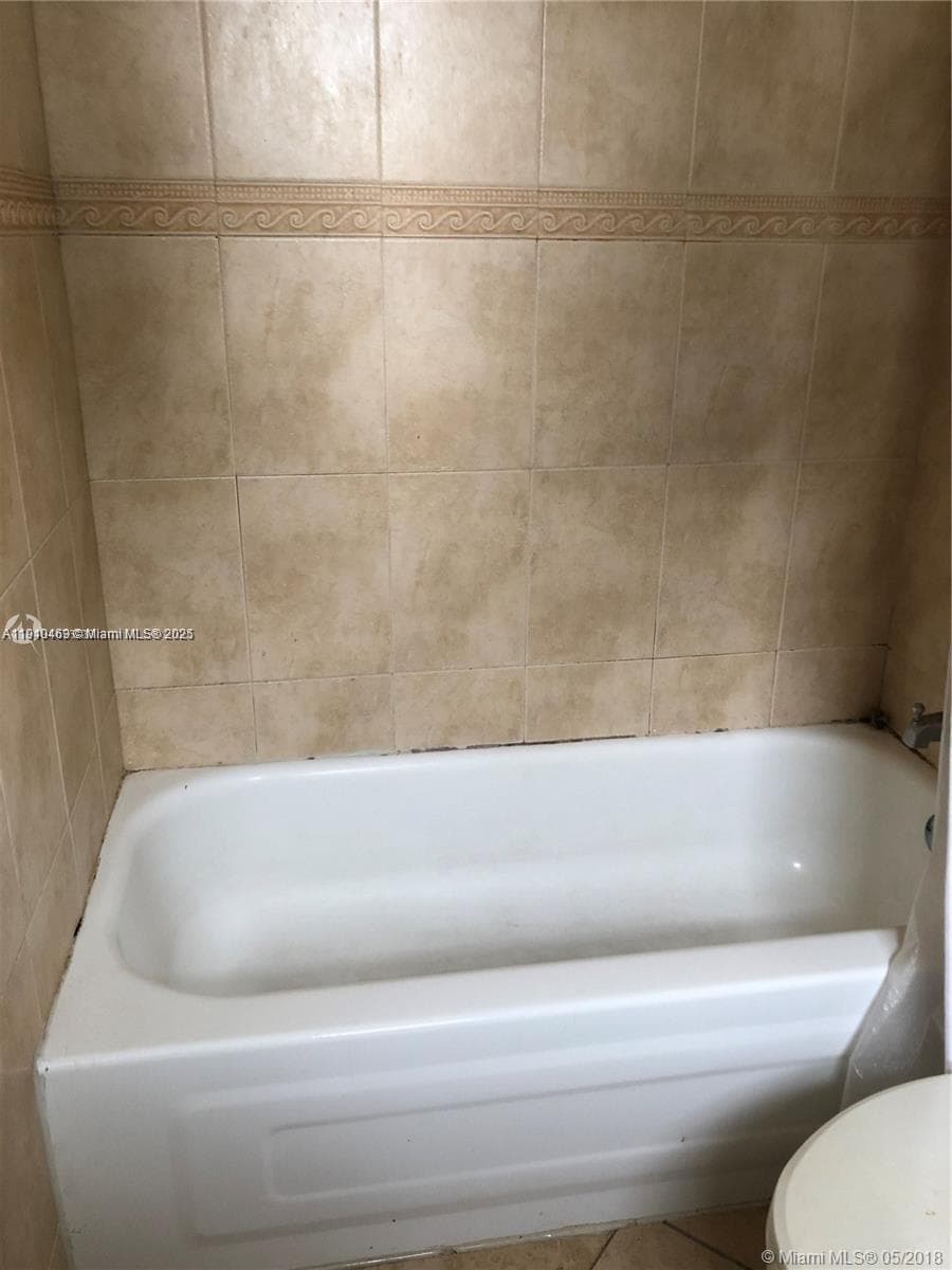 PLAZA OF AMERICAS CONDO P · #711 in Sunny Isles Beach - Photo 8