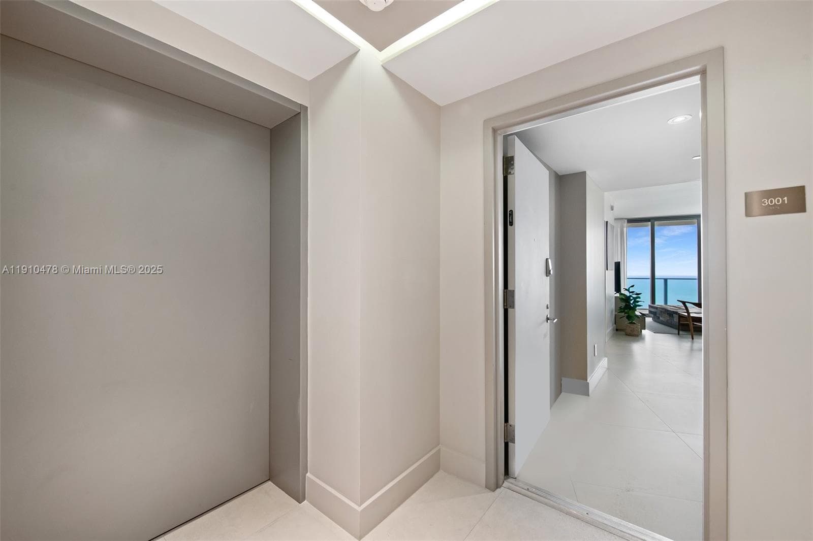 Hyde Beach House · #3001 in Hollywood - Photo 20