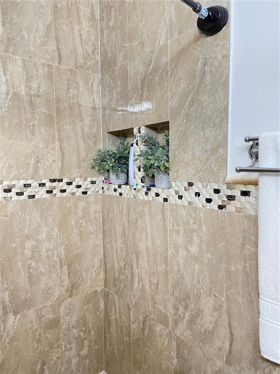 27563 SW 139th Psge # B ##B photo 15