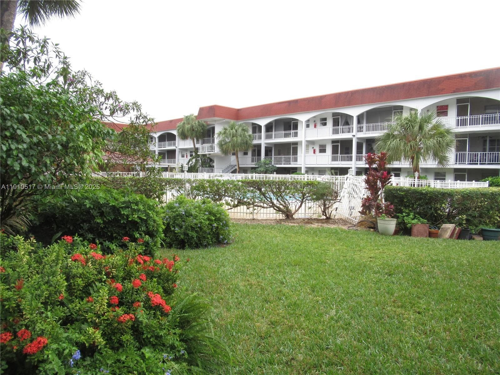 PARADISE VILLAS CONDO · #309-B in Hallandale Beach - Photo 43