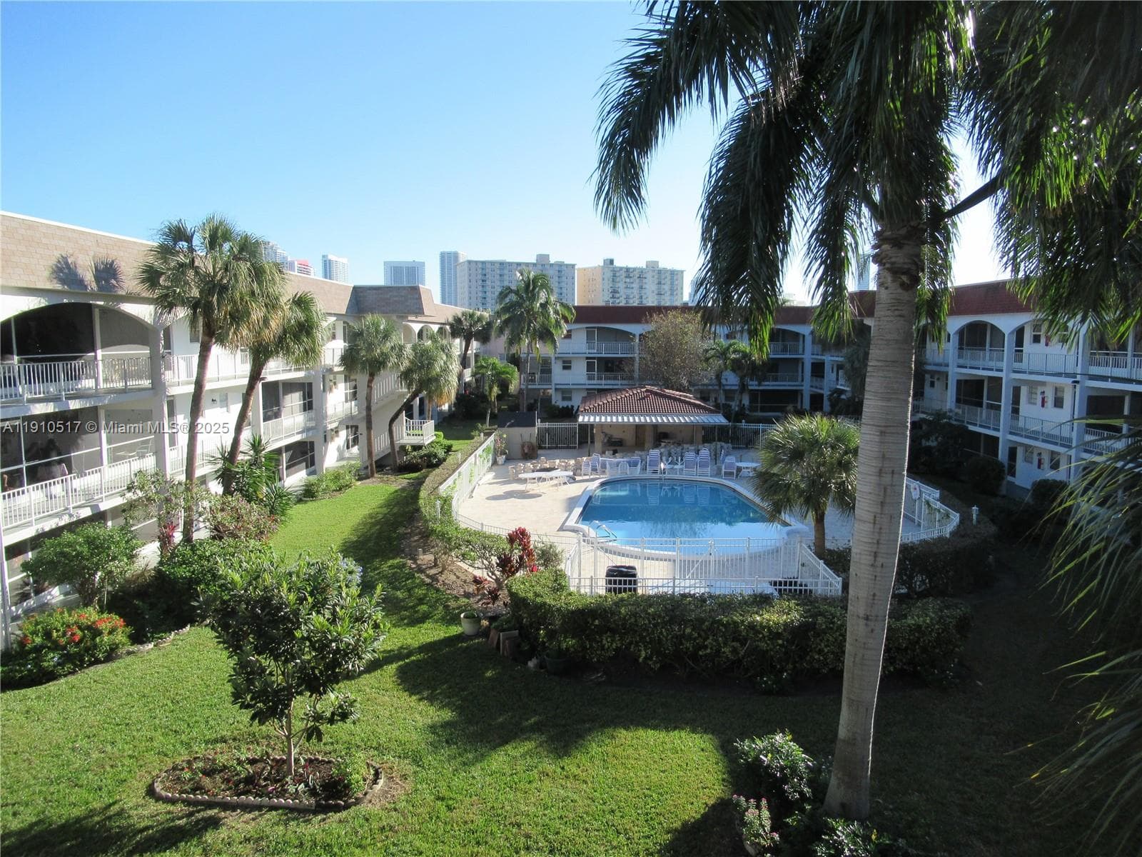 PARADISE VILLAS CONDO · #309-B in Hallandale Beach - Photo 1