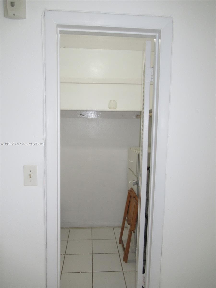 Walk in closet