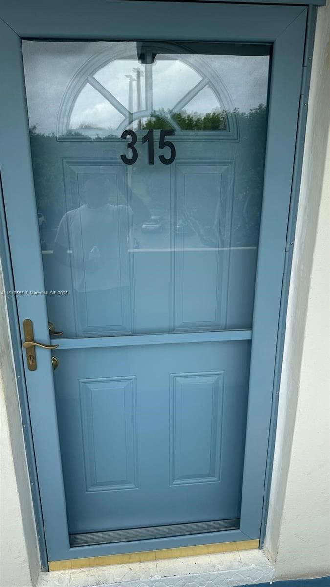ROLLING GREEN CONDO A · #A315 in Miami - Photo 2