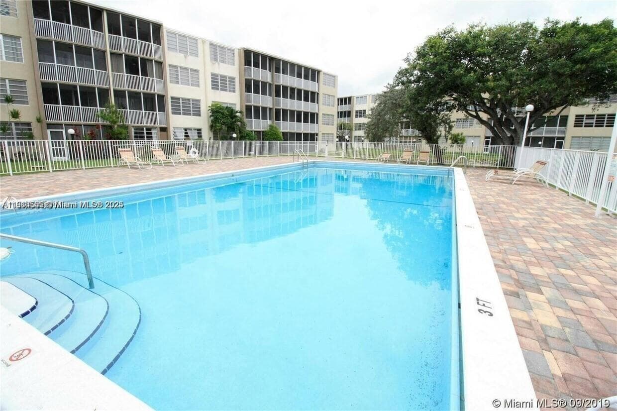 ROLLING GREEN CONDO A · #A315 in Miami - Photo 36