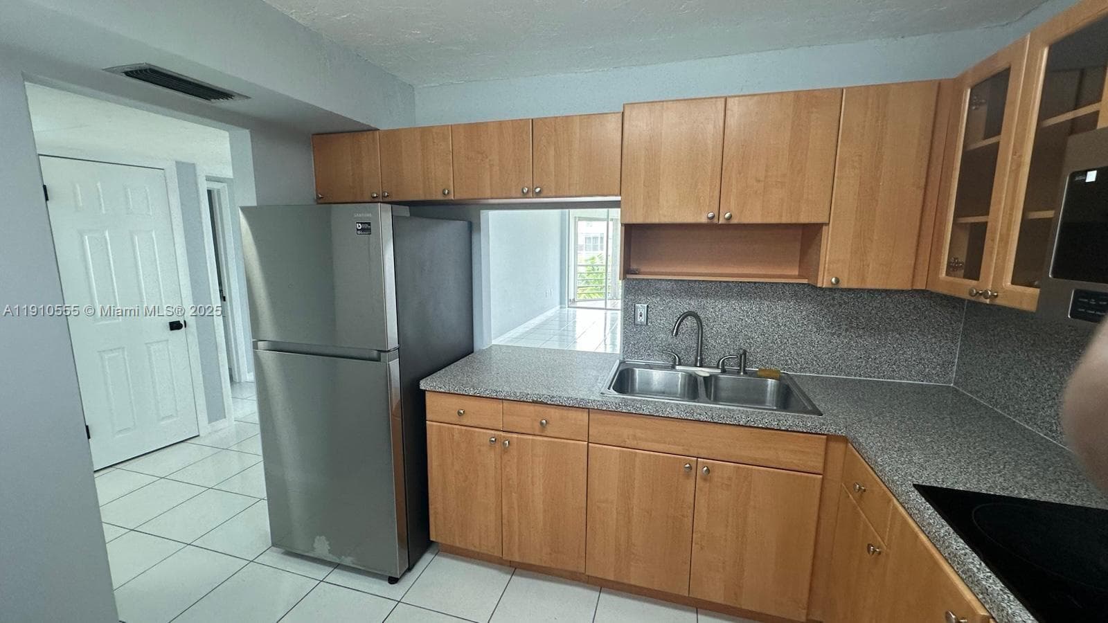 ROLLING GREEN CONDO A · #A315 in Miami - Photo 28