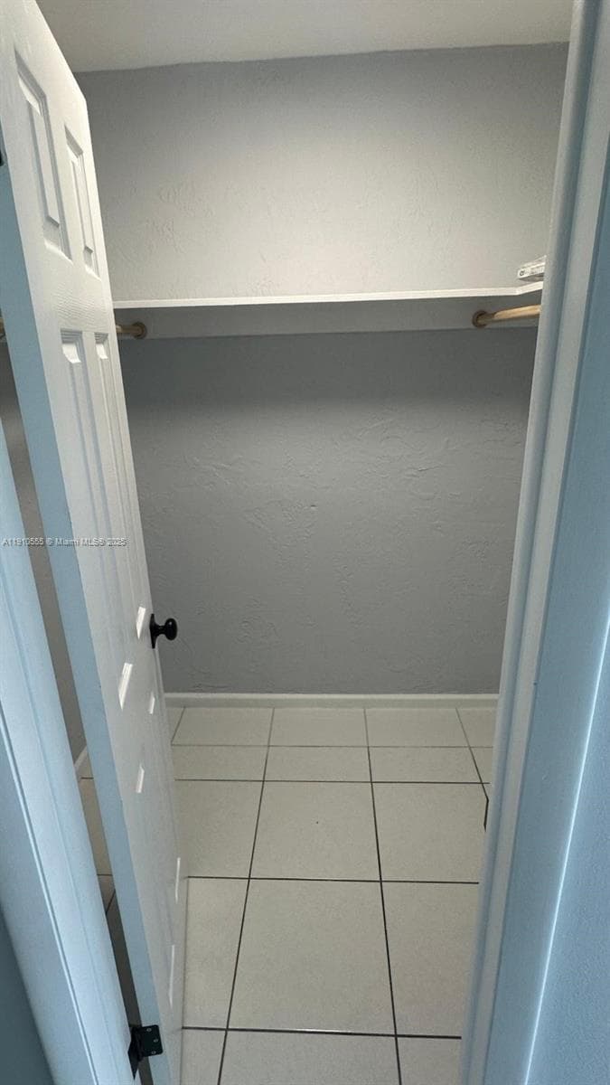 walking closet