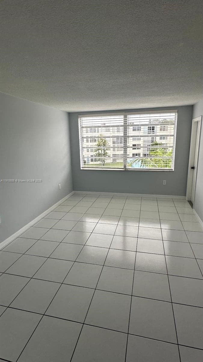 ROLLING GREEN CONDO A · #A315 in Miami - Photo 11