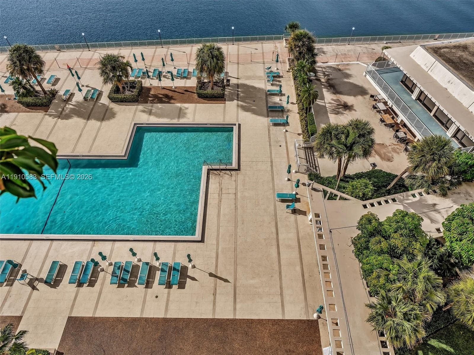 ARLEN HOUSE CONDO · #902 in Sunny Isles Beach - Photo 6