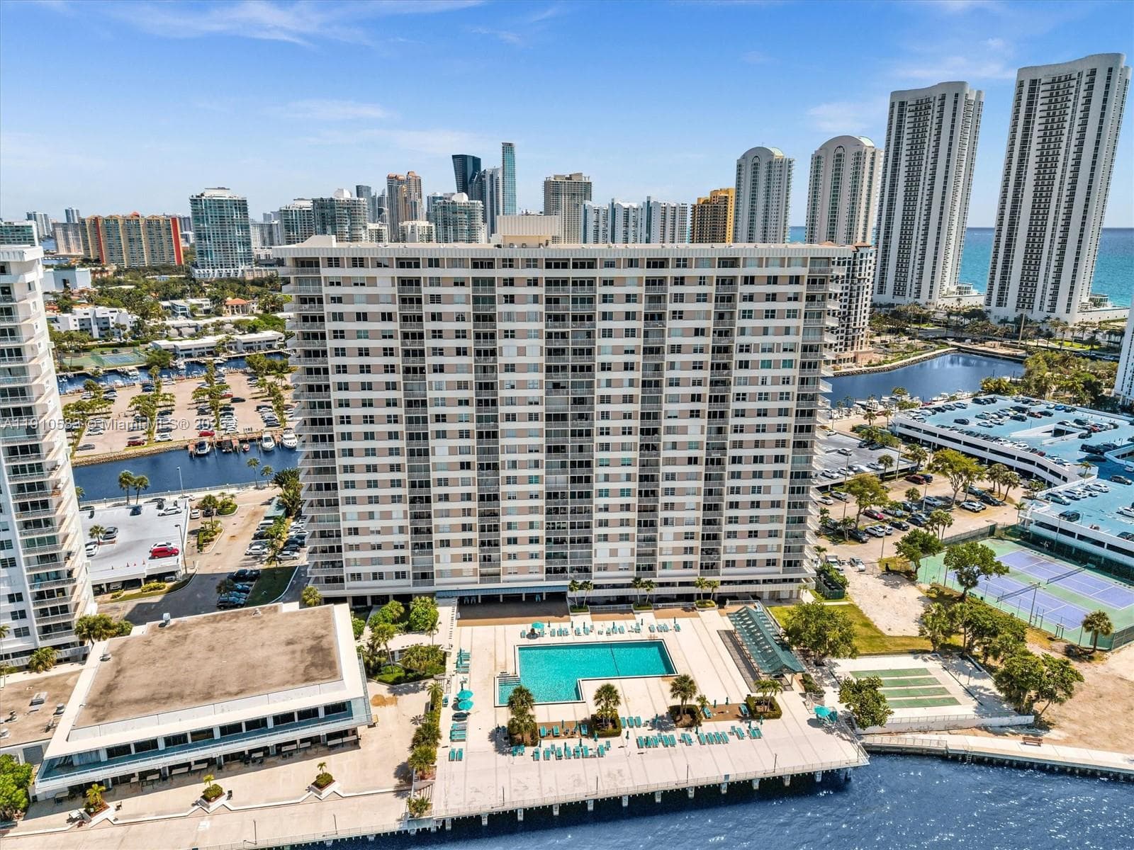 ARLEN HOUSE CONDO · #902 in Sunny Isles Beach - Photo 55