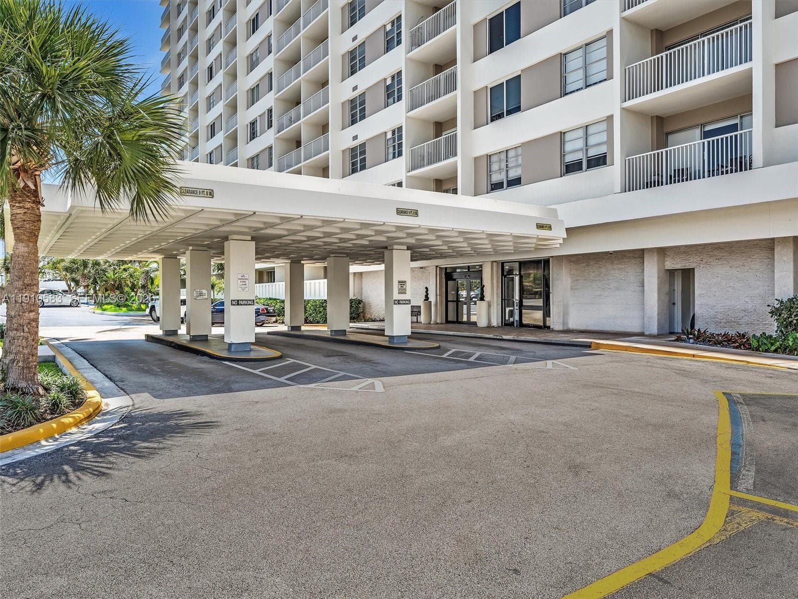ARLEN HOUSE CONDO · #902 in Sunny Isles Beach - Photo 11