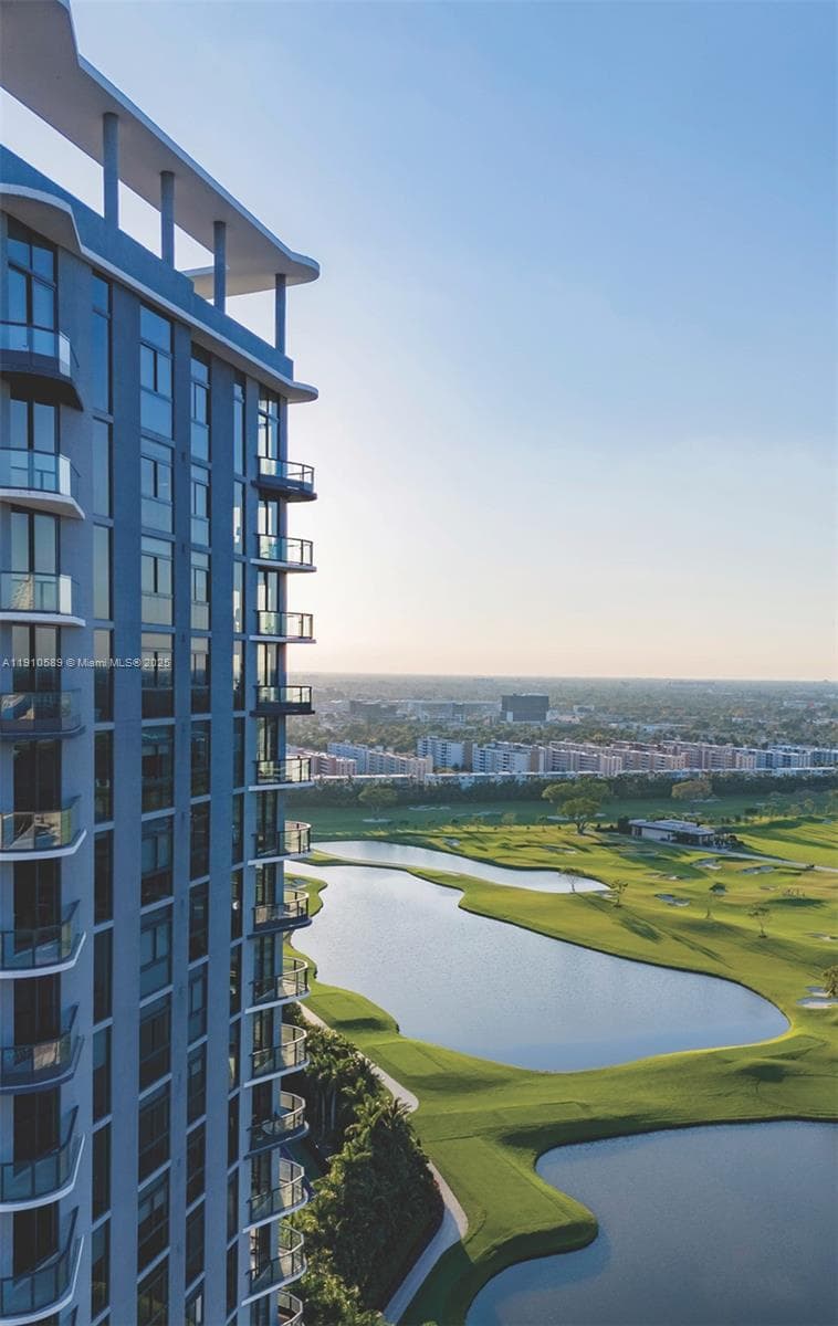 Mondrian Residences · #1205 in Hallandale Beach - Photo 10