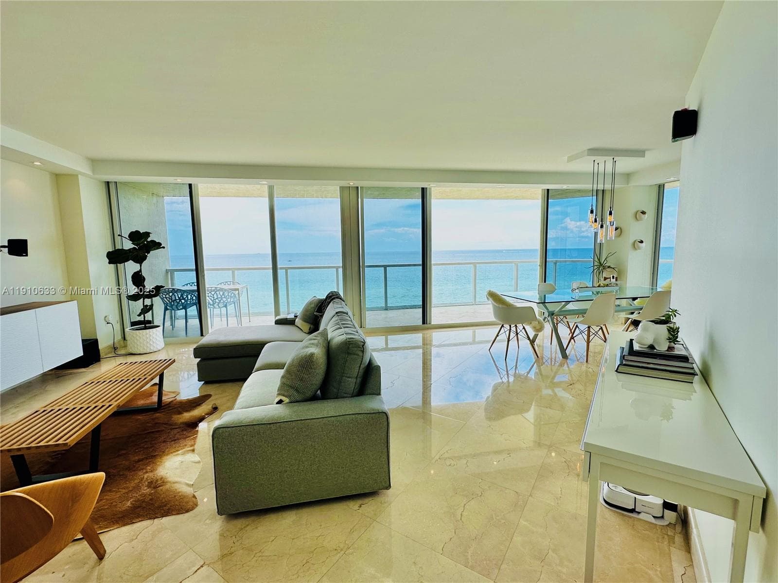 ST TROPEZ OCEAN CONDO · #11-A in Miami Beach - Photo 9
