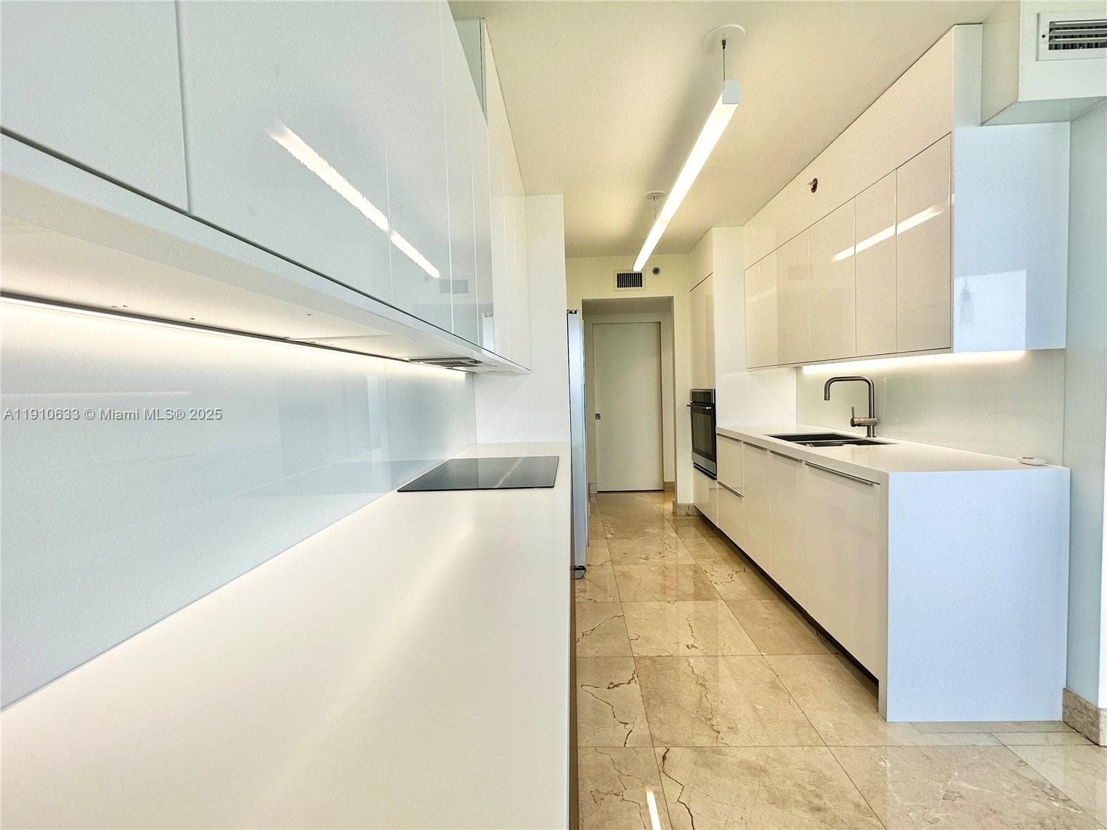 ST TROPEZ OCEAN CONDO · #11-A in Miami Beach - Photo 10